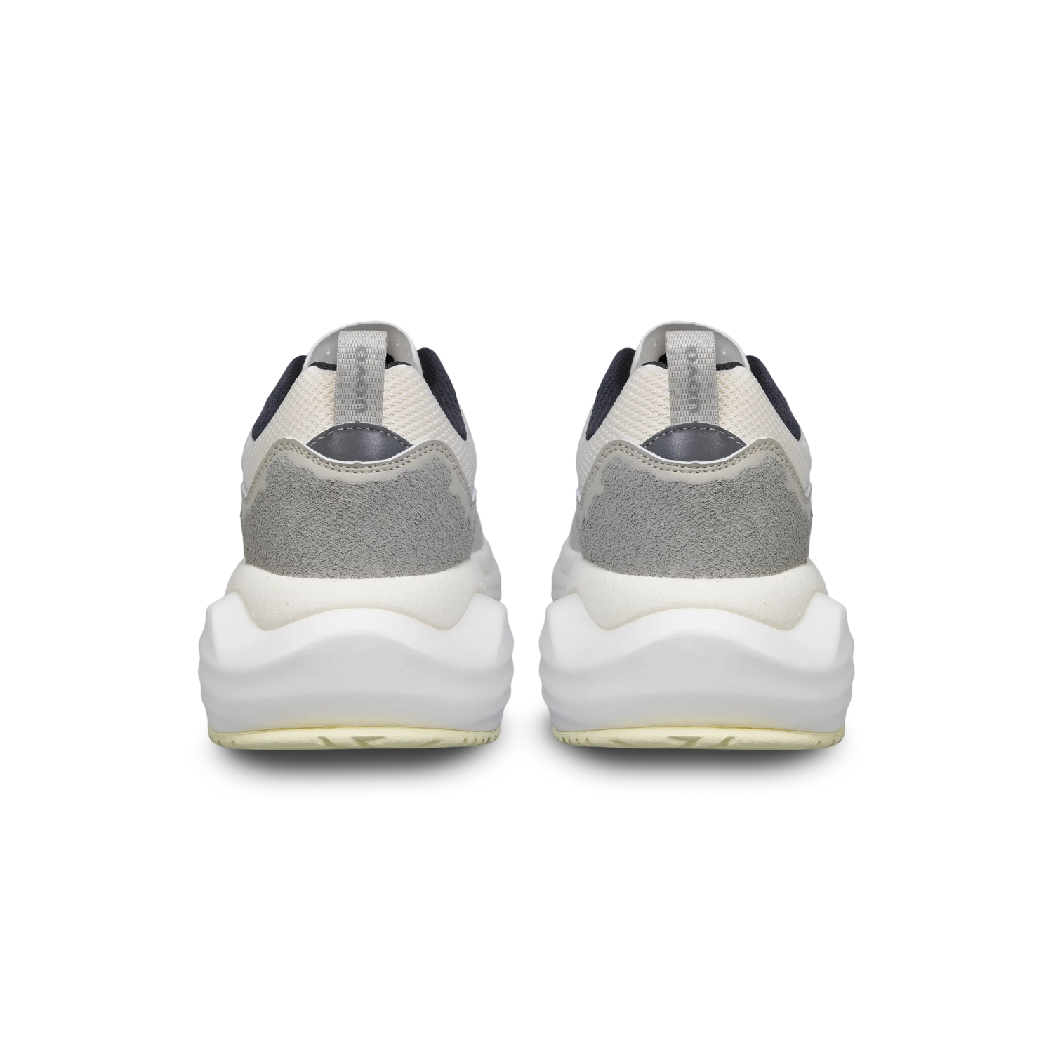 UOVO Flow Sand White, Pair Back View