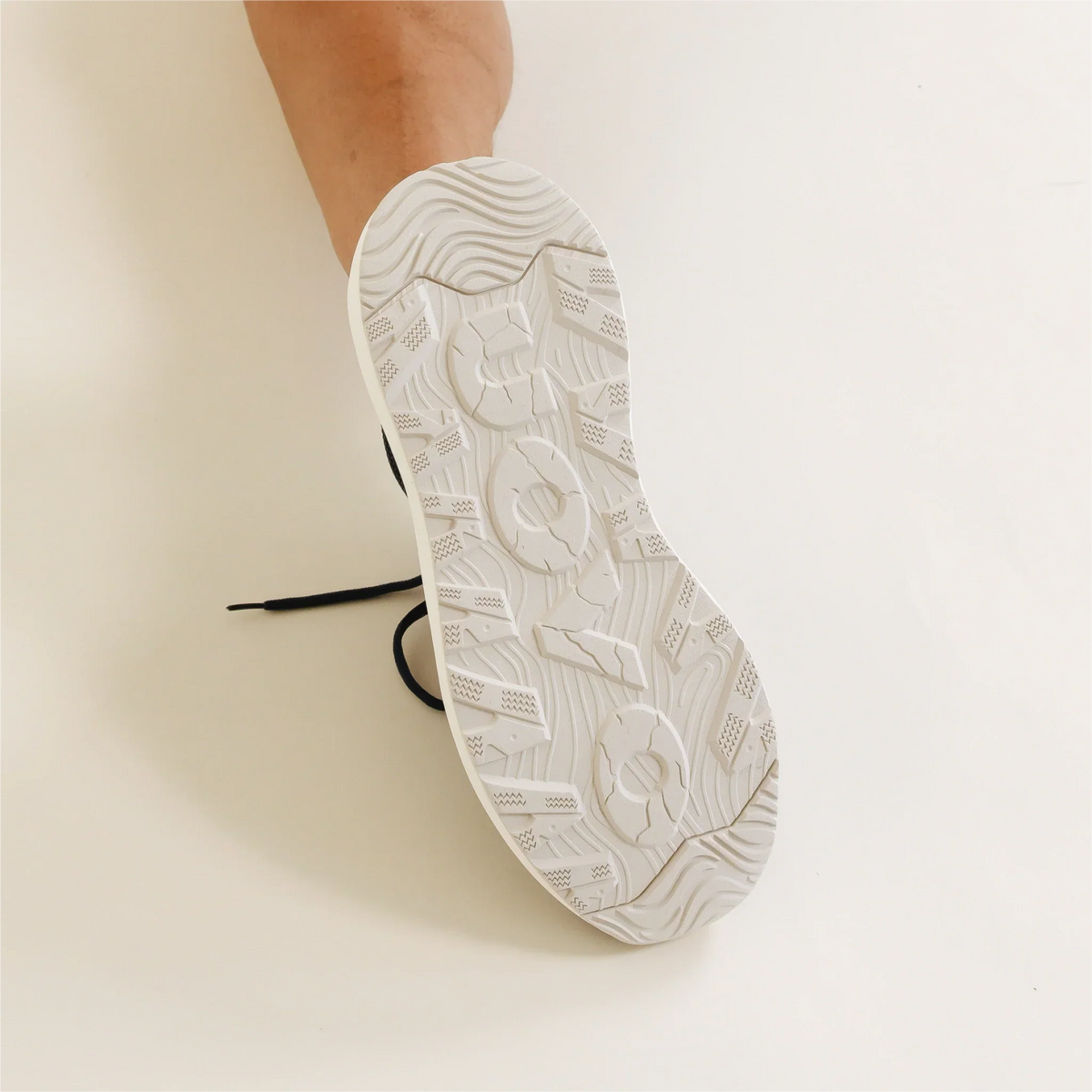 This combination is what makes UOVO comfort add up to more than a pair of shoes — it's fewer trips to buy insoles, foot massagers, or pain relievers just because you’re on your feet all day.